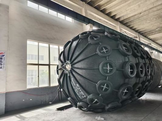 Pneumatyczne gumowe skrzydła o rozmiarach 4,5 × 7 m